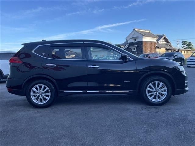 Nissan X-TRAIL 2018-11 13213-3
