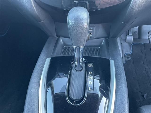 Nissan X-TRAIL 2018-11 13213-25