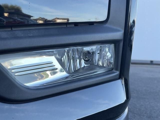 Nissan X-TRAIL 2018-11 13213-10