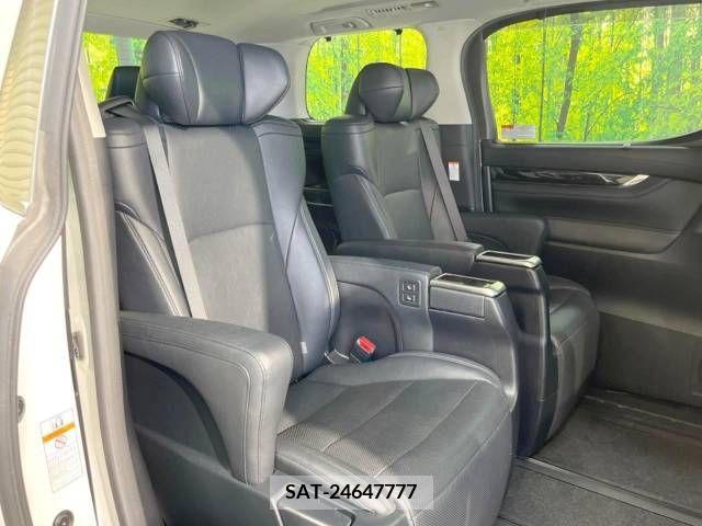 Toyota ALPHARD 2018-01 355487-9