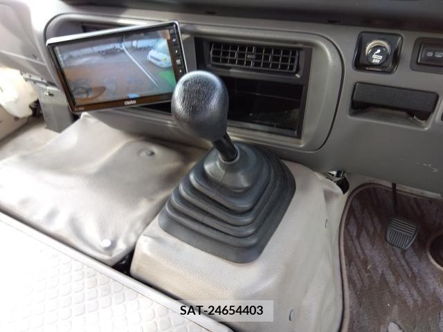 Toyota COASTER 2016-08 295657-5