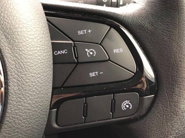 Jeep RENEGADE 2019-06 187646-5