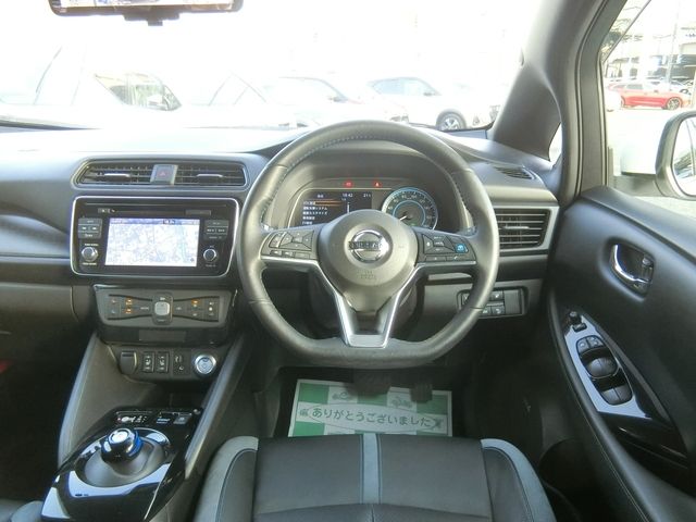 Nissan LEAF 2018-01 1828-2