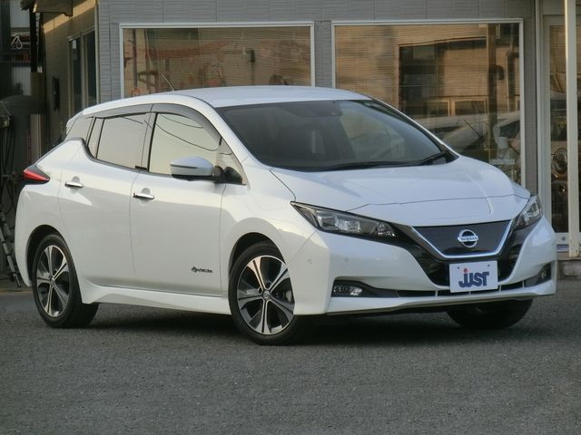 Nissan LEAF 2018-01 1828-18
