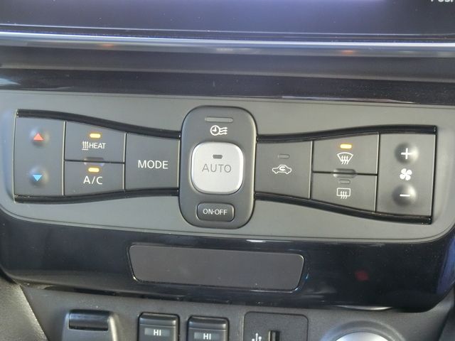 Nissan LEAF 2018-01 1828-8