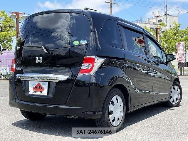 Honda FREED 2015-03 270837-2