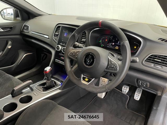 Renault MEGANE 2022-07 317021-1