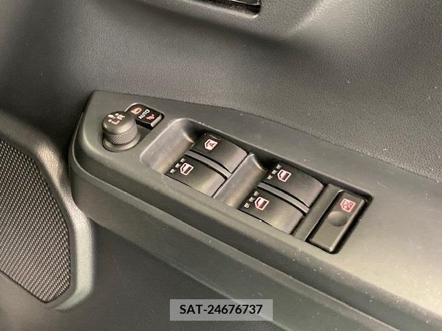 Daihatsu WAKE 2016-11 371903-21