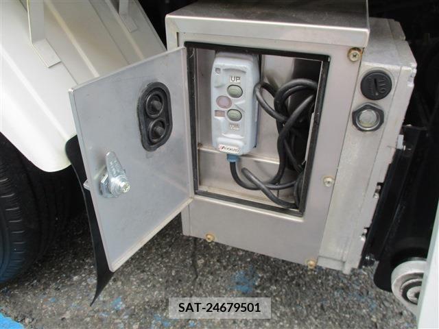 Nissan ATLAS 2019-05 331970-28