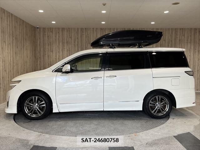 Nissan ELGRAND 2012-06 383376-21