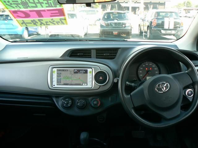 Toyota VITZ 2012-01 5646-3