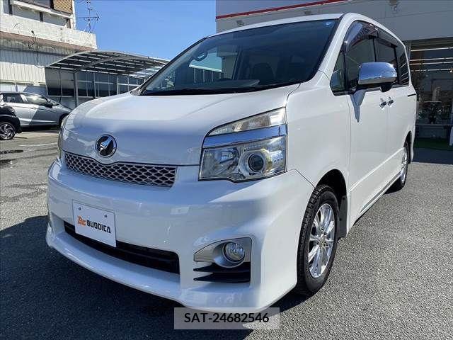 Toyota VOXY 2013-06 321349-7