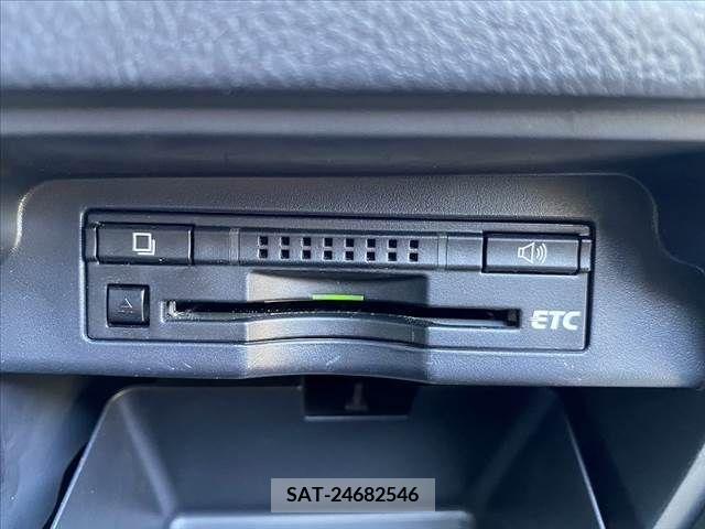 Toyota VOXY 2013-06 321349-6