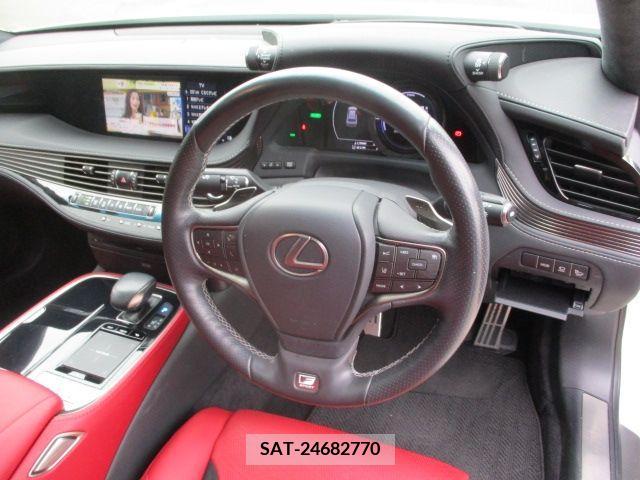 Lexus LS 2017-12 388318-19