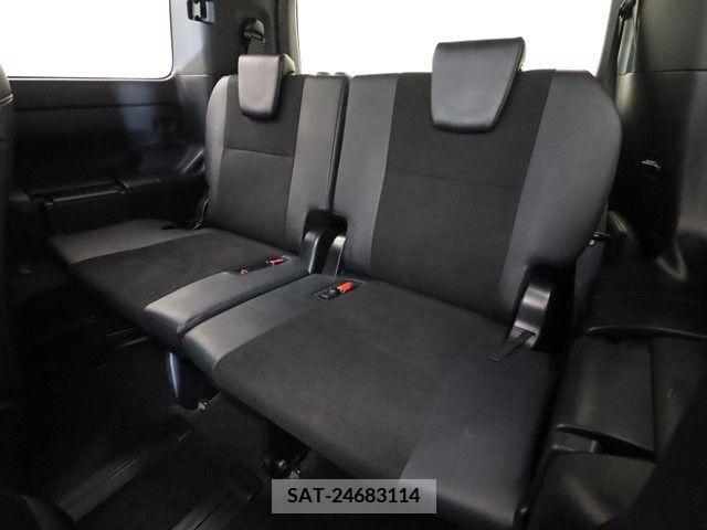 Toyota NOAH 2018-11 365103-7
