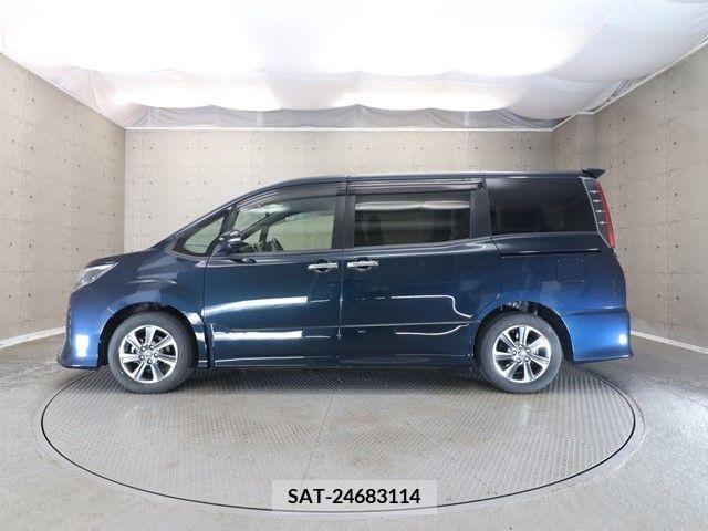 Toyota NOAH 2018-11 365103-25