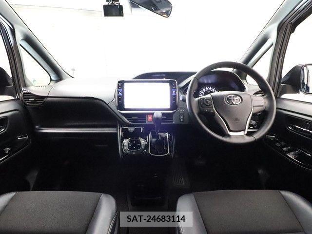 Toyota NOAH 2018-11 365103-2