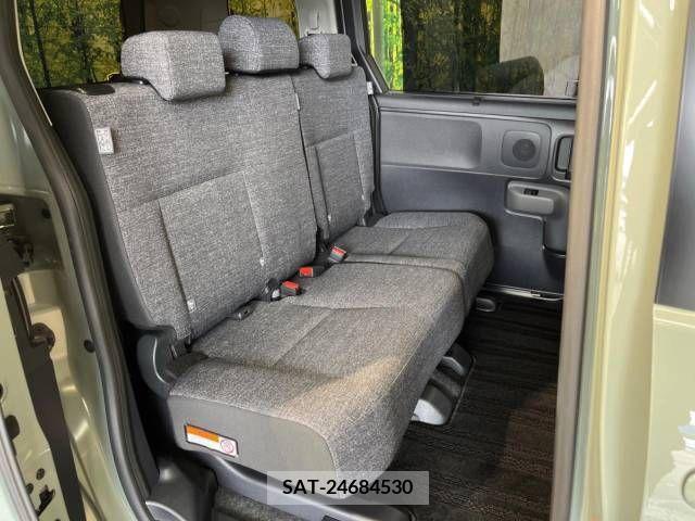 Toyota SIENTA 2022-10 313382-9