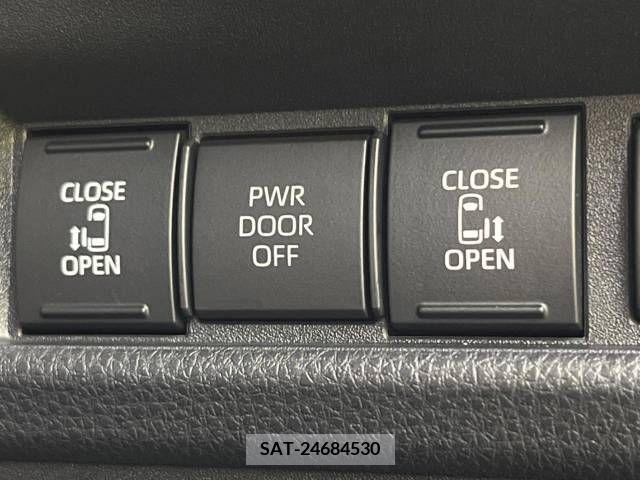 Toyota SIENTA 2022-10 313382-5