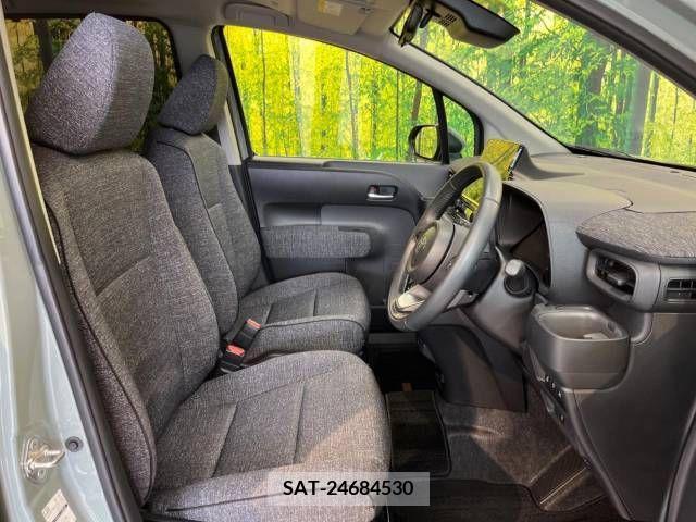 Toyota SIENTA 2022-10 313382-8