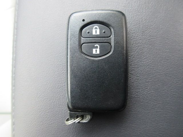Toyota PRIUS 2009-07 18087-18