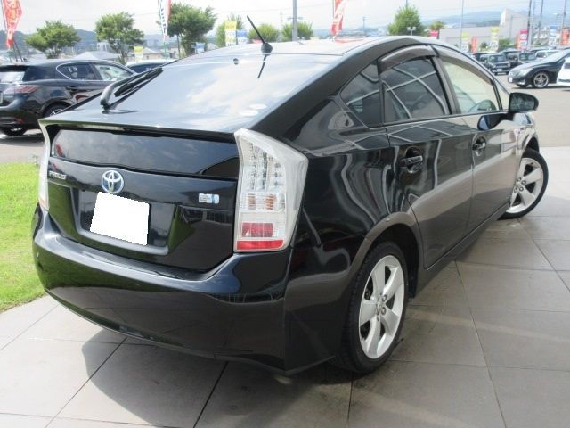 Toyota PRIUS 2009-07 18087-1
