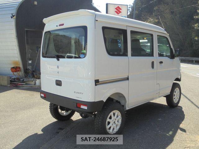 Suzuki EVERY 2020-11 372090-12