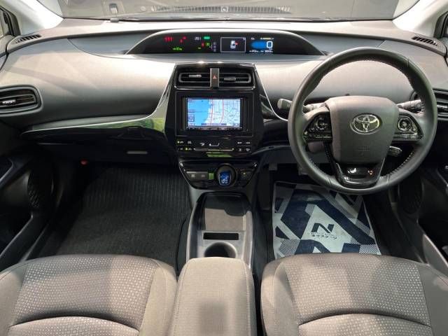 Toyota PRIUS 2021-03 184873-1
