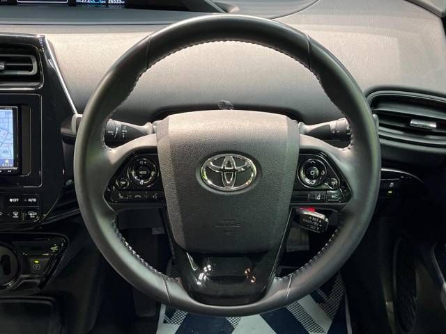 Toyota PRIUS 2021-03 184873-11