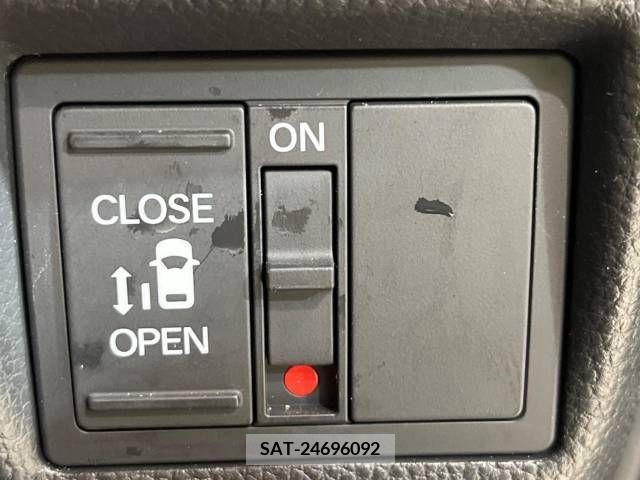 Honda N BOX CUSTOM 2021-03 373092-4