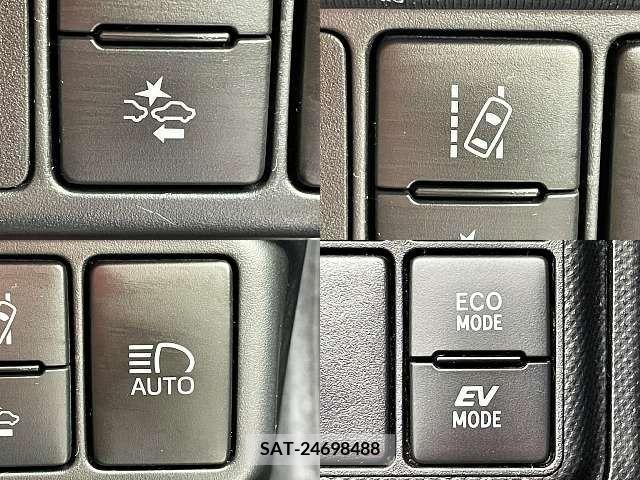 Toyota AQUA 2016-03 336717-3