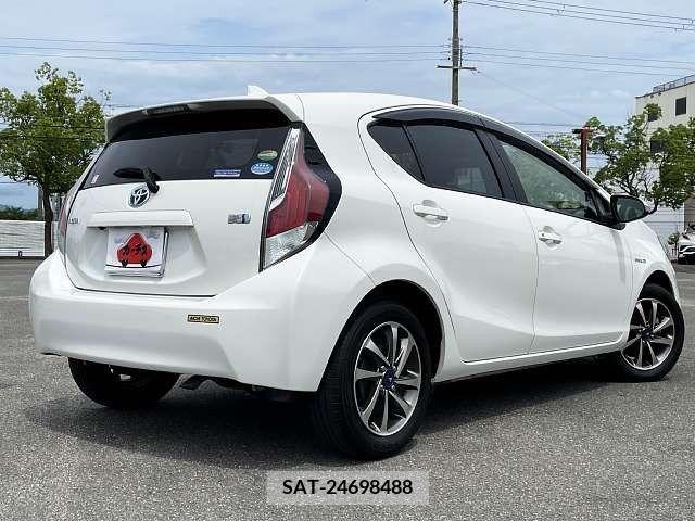 Toyota AQUA 2016-03 336717-2