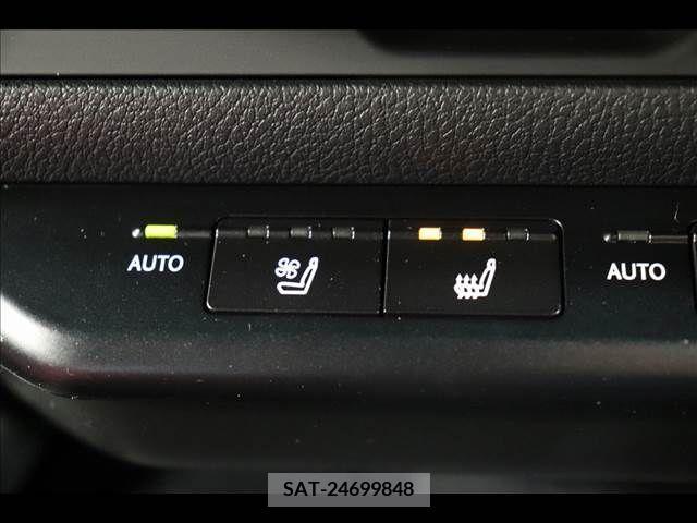 Lexus UX 2019-03 222640-3