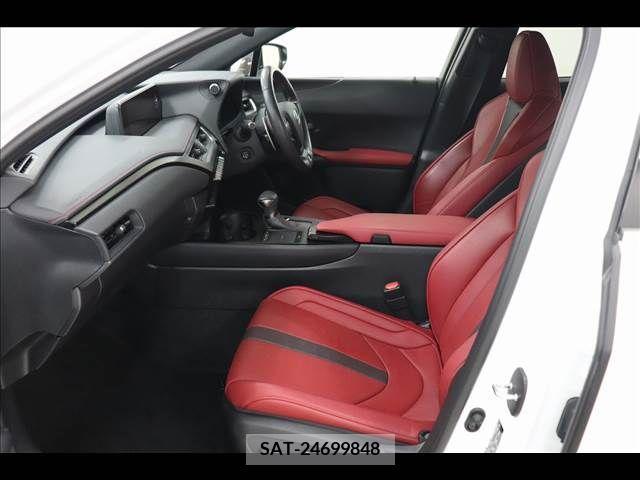Lexus UX 2019-03 222640-11
