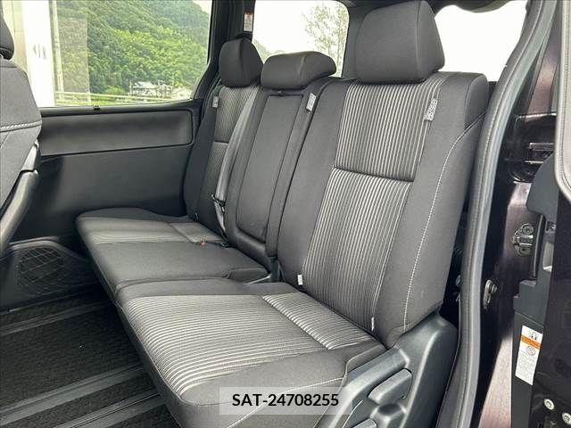 Toyota VOXY 2019-06 378343-17