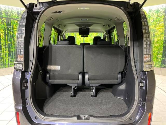 Toyota VOXY 2014-02 183997-11