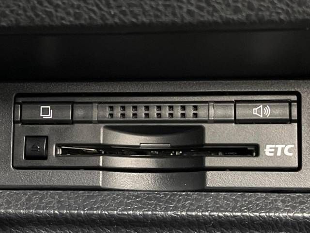 Toyota VOXY 2014-02 183997-7