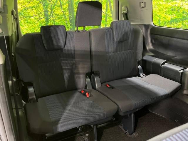 Toyota VOXY 2014-02 183997-10