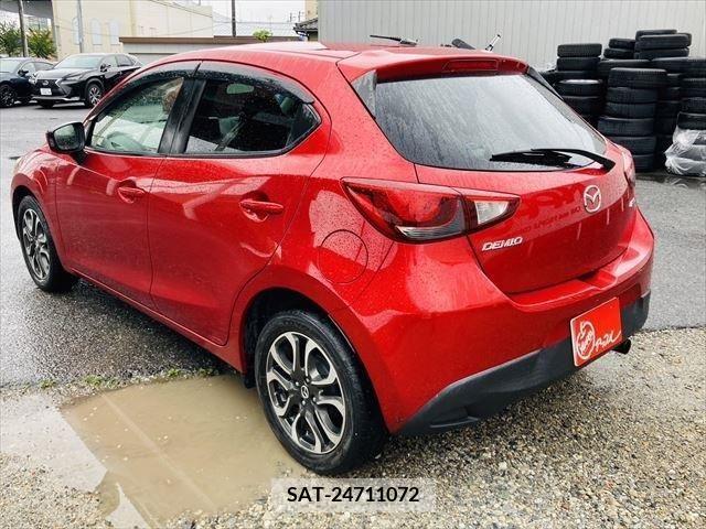 Mazda DEMIO 2015-11 377107-18