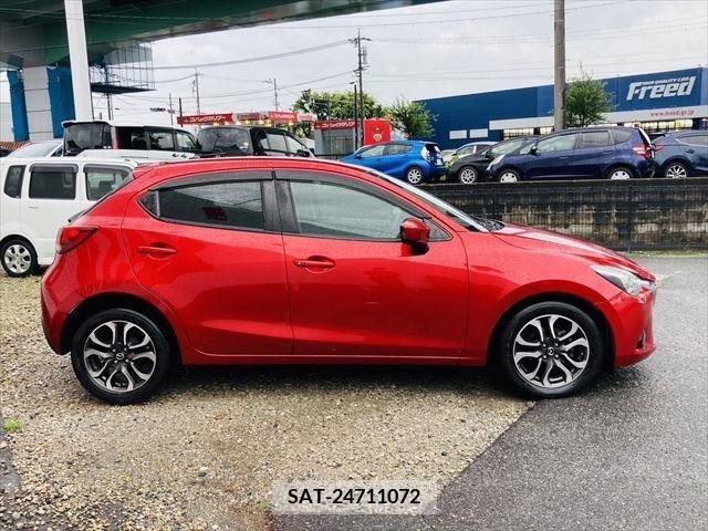 Mazda DEMIO 2015-11 377107-15
