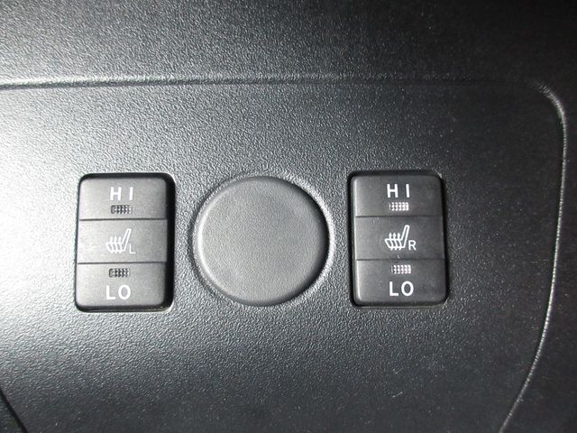 Toyota PRIUS PHV 2012-02 1740-24