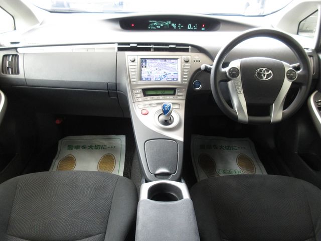Toyota PRIUS PHV 2012-02 1740-14