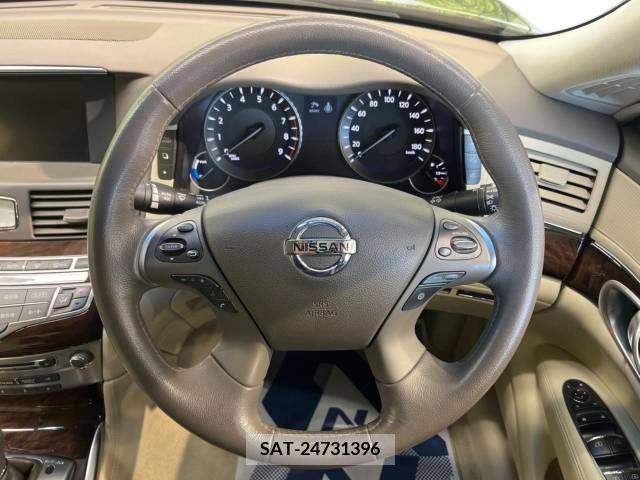 Nissan FUGA 2011-12 216737-11