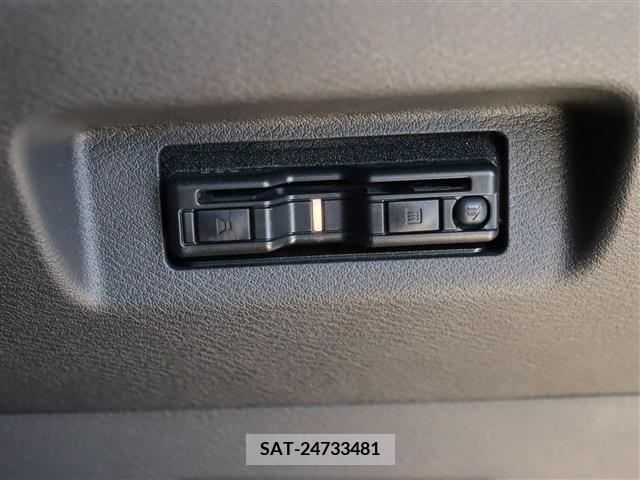 Nissan KICKS 2022-03 274036-10