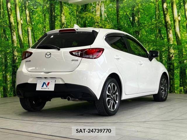 Mazda DEMIO 2014-12 297188-17