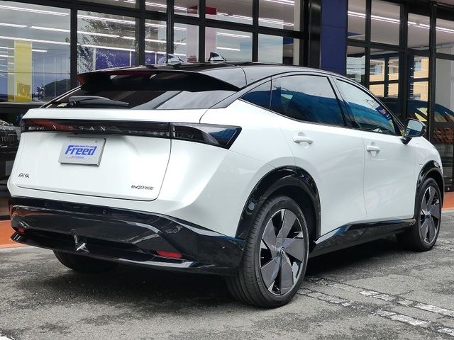 Nissan Ariya 2023-09 18562-1