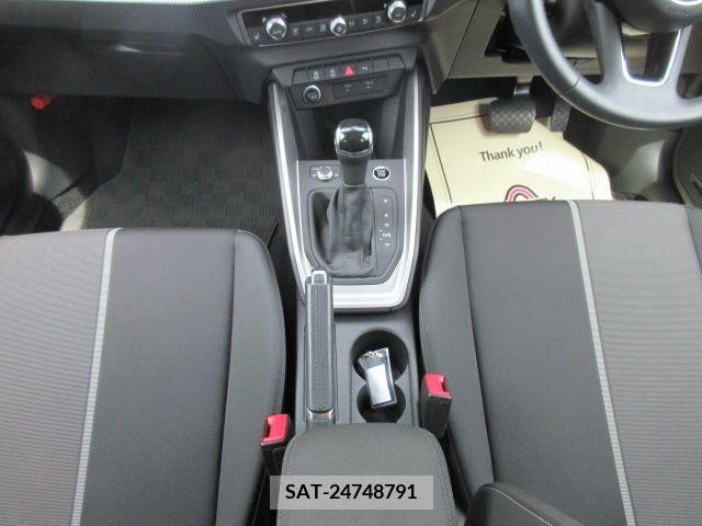 Audi A1 2021-09 239624-24
