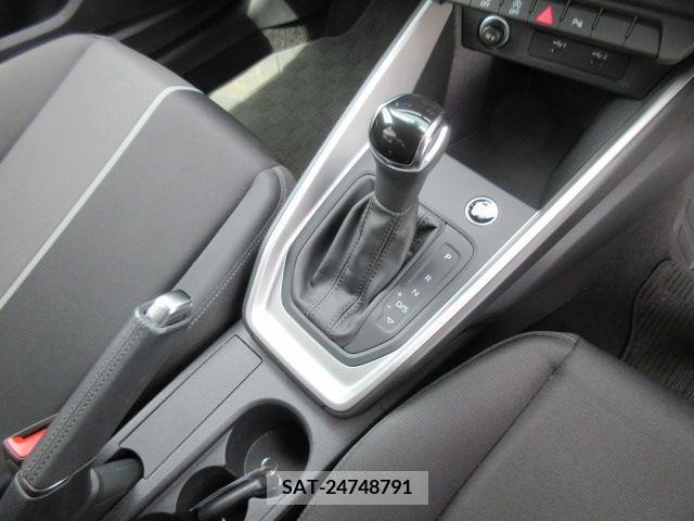 Audi A1 2021-09 239624-25