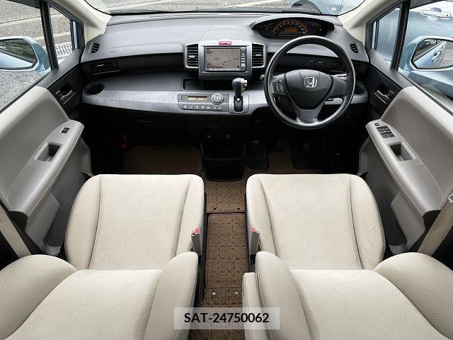 Honda FREED 2010-01 270382-1