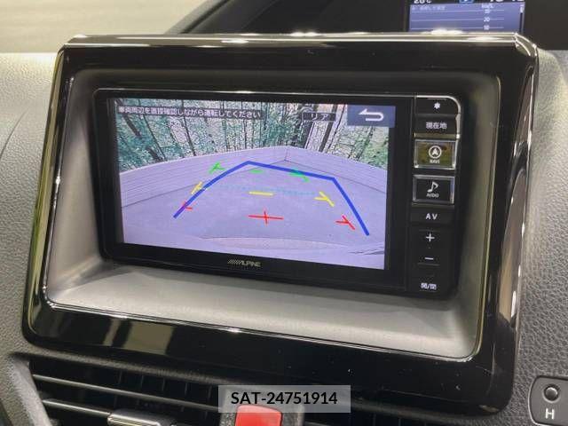 Toyota NOAH 2017-09 385015-4